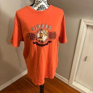 Tigger Walt Disney World Orange Short Sleeve T-Shirt Embroided 1968 Medium